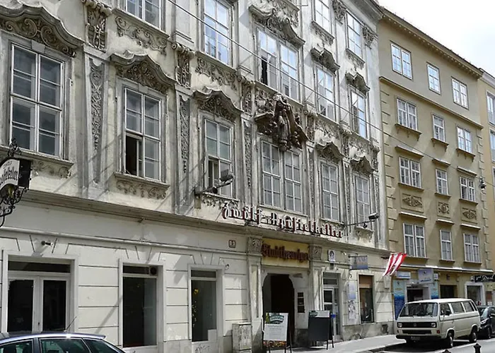 Sonnenfelsgasse *