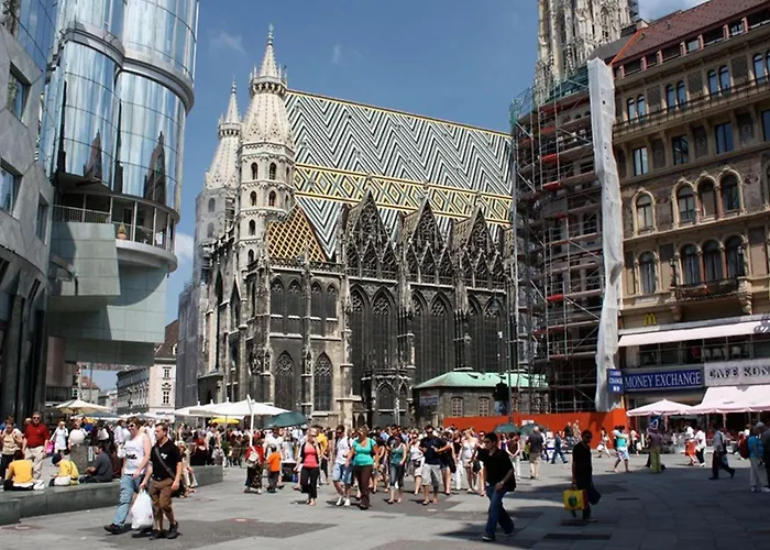 Sonnenfelsgasse * Viyana